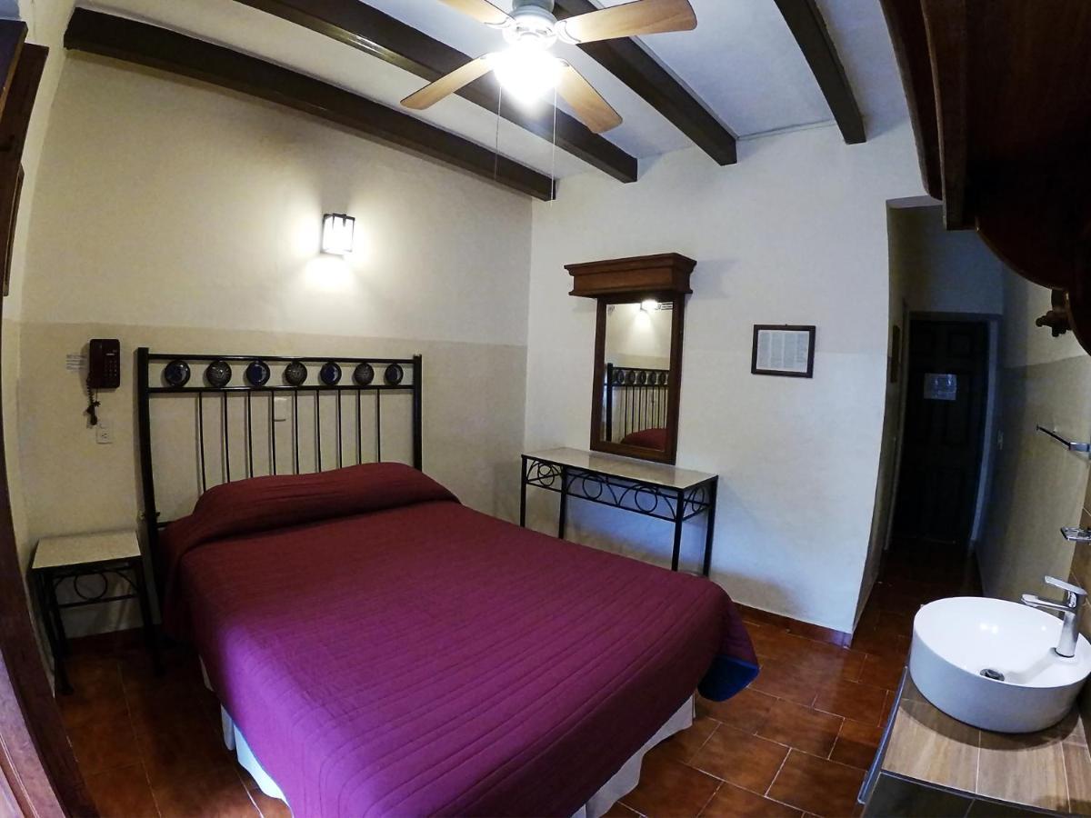 Hotel El Carmen, Morelia Extérieur photo