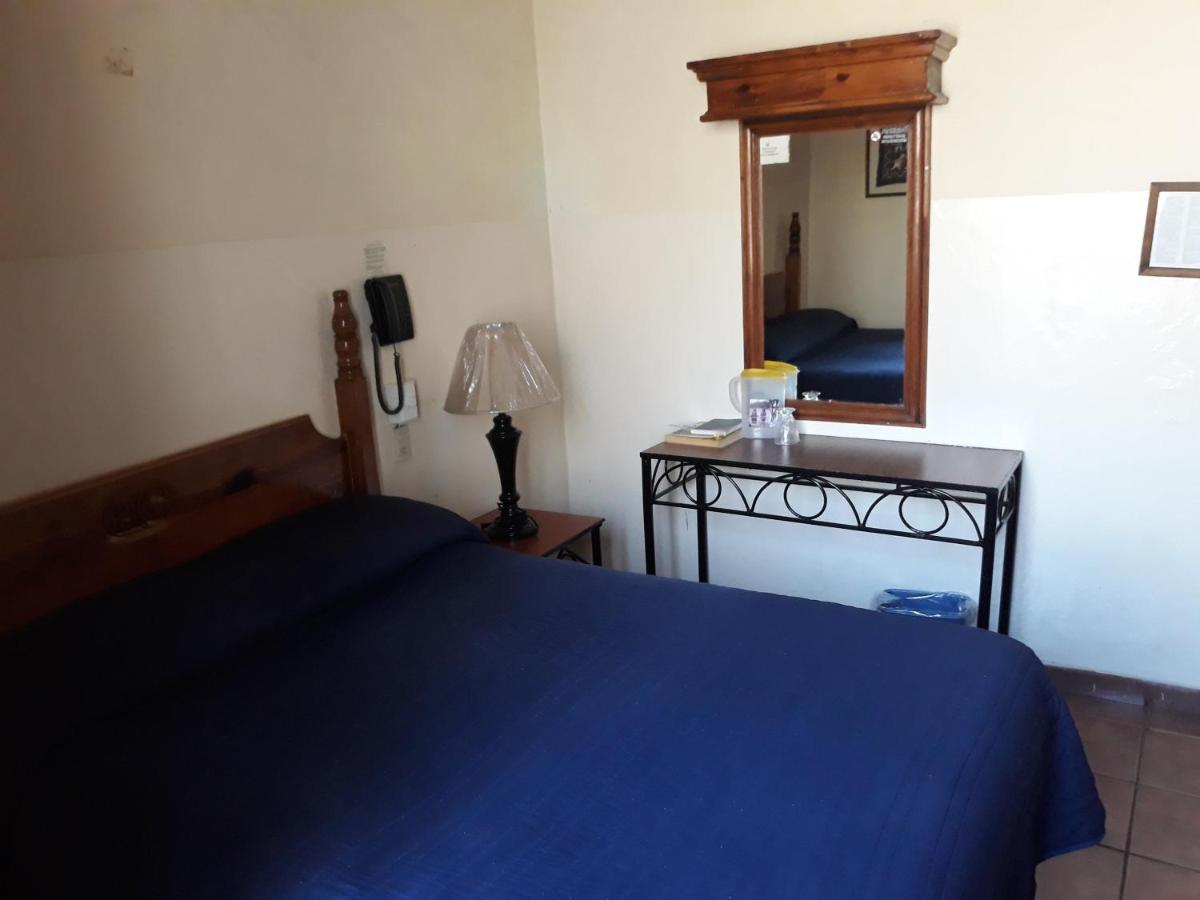 Hotel El Carmen, Morelia Extérieur photo