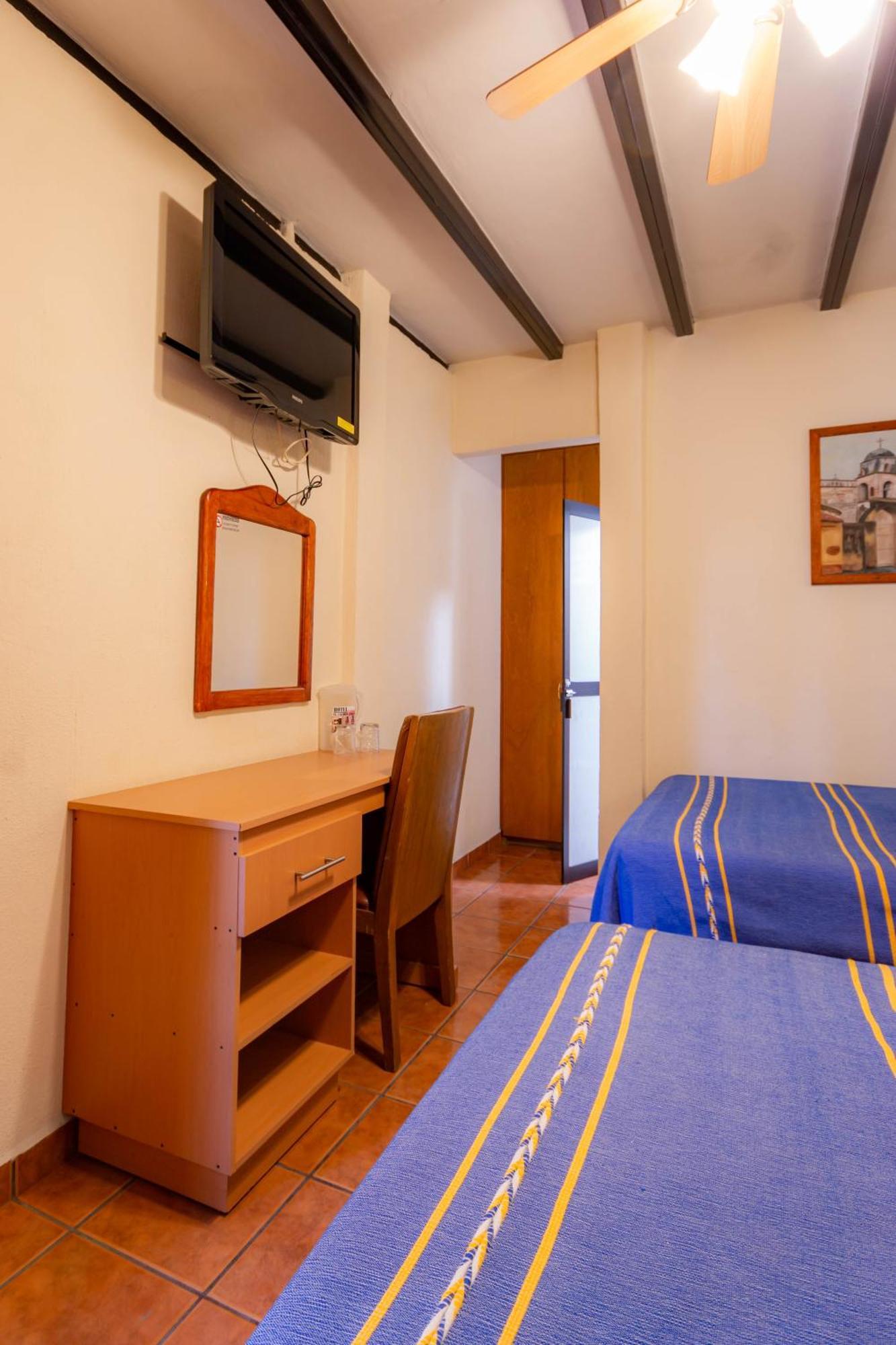 Hotel El Carmen, Morelia Extérieur photo